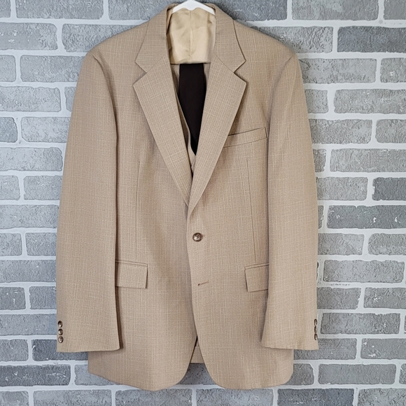 Other - Armstrongs of Cedar Rapids IA Vintage Tailored 3 Piece Tan Suit Men's Size *XL